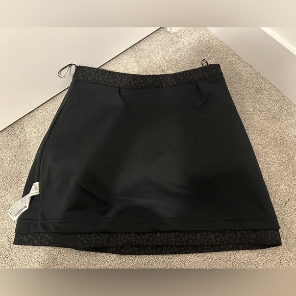 Zara Black Jacquard High Waisted Mini Peplum Skirt Size Large - Picture 9 of 9